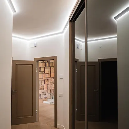 Villa Giulia 8, Emma *